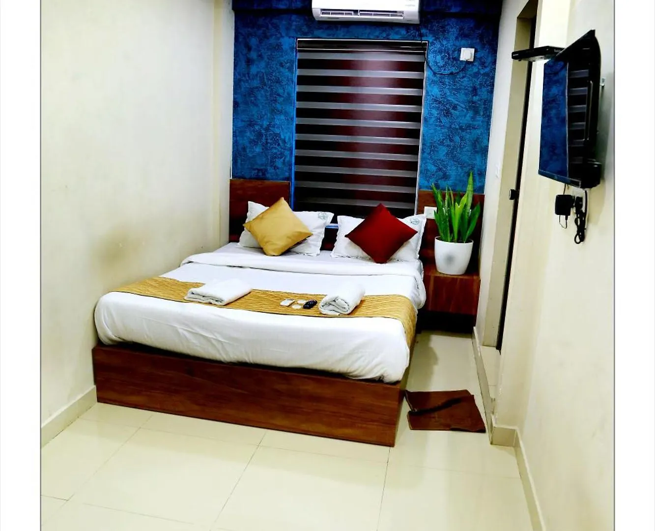 New Aliyans Hotel & Restaurant Kochi