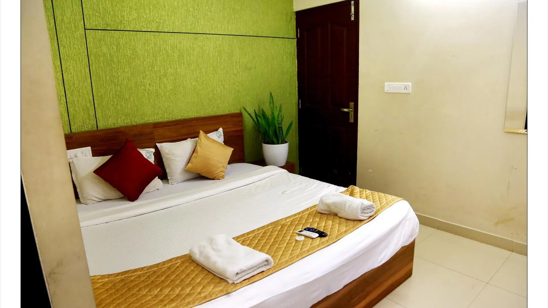 New Aliyans Hotel & Restaurant Kochi 2*,